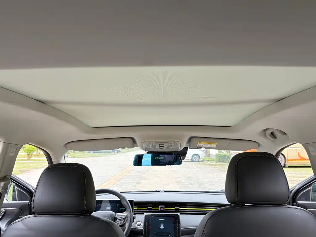Roewe RX5 фото 11