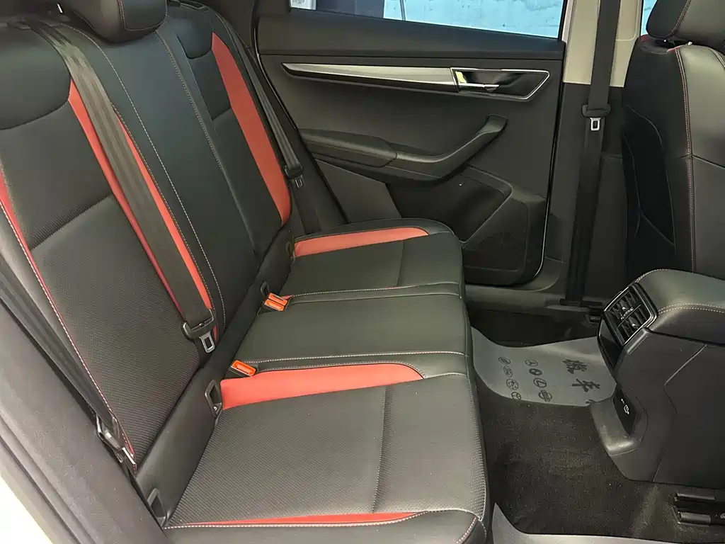 Skoda Karoq фото 10