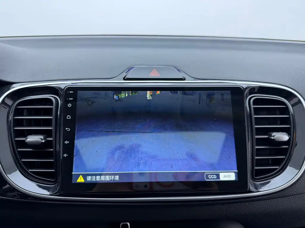 Kia Pegas фото 9