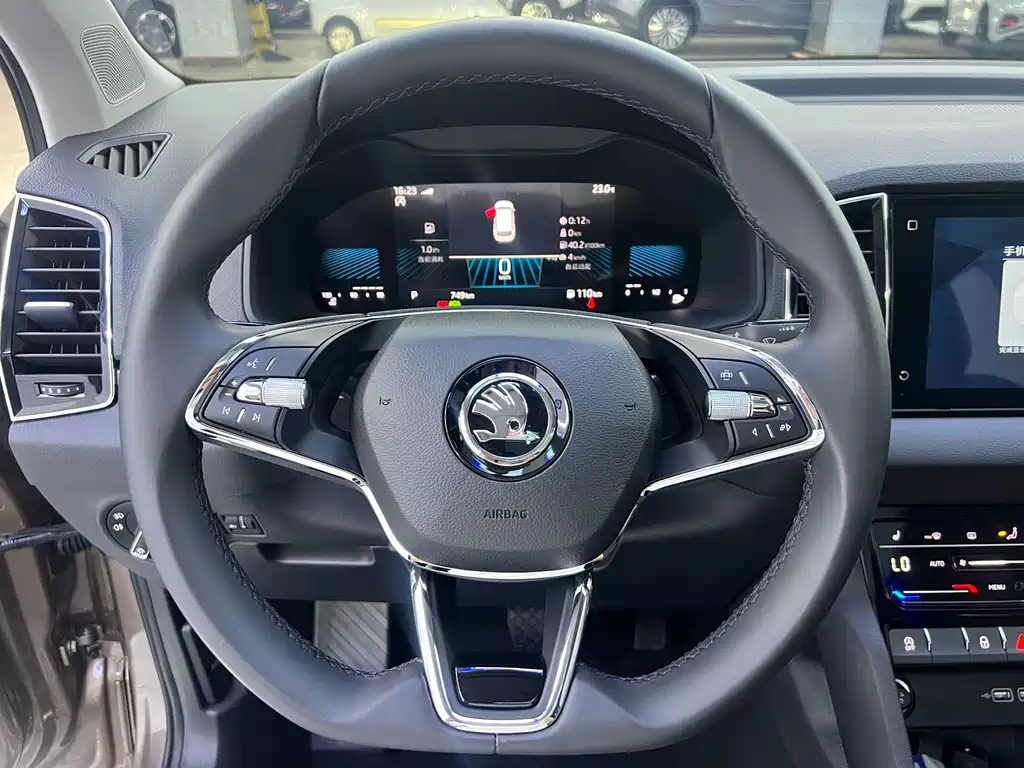 Skoda Karoq фото 7