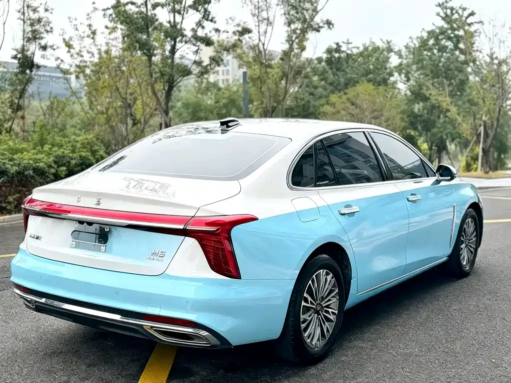 Hongqi H5 фото 9