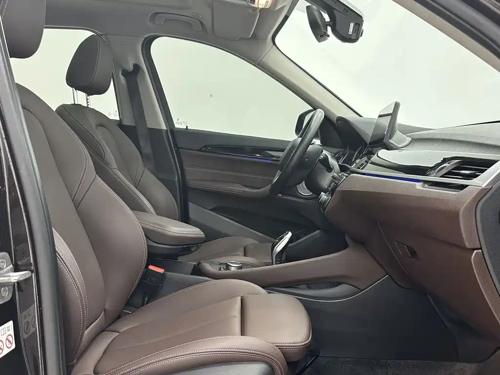 BMW X1 фото 9