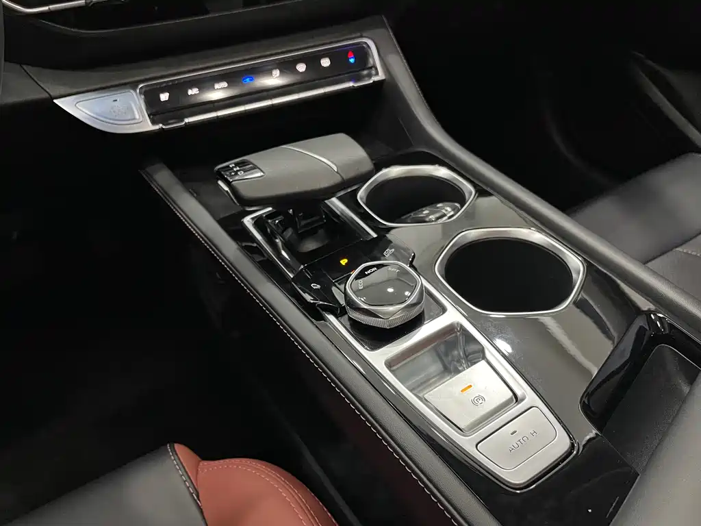 Changan Eado фото 9
