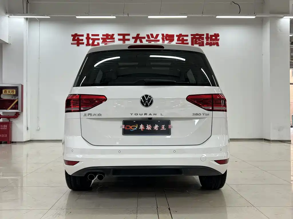 Volkswagen Touran фото 8