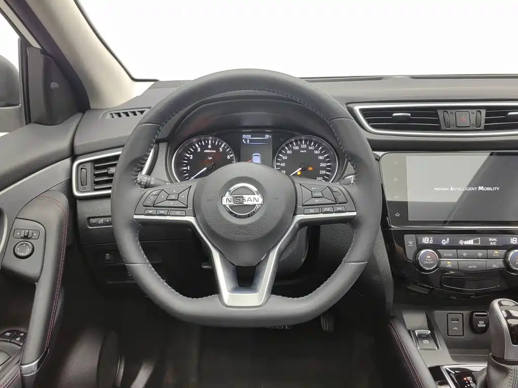 Nissan Qashqai фото 11
