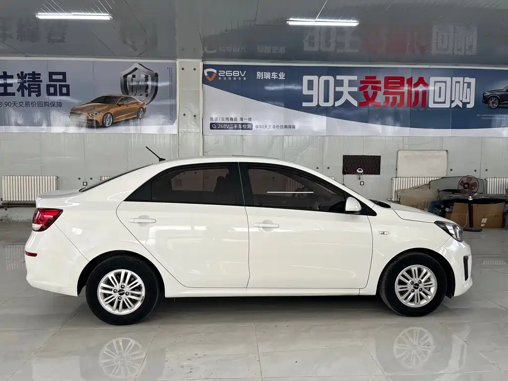 Kia Pegas фото 7