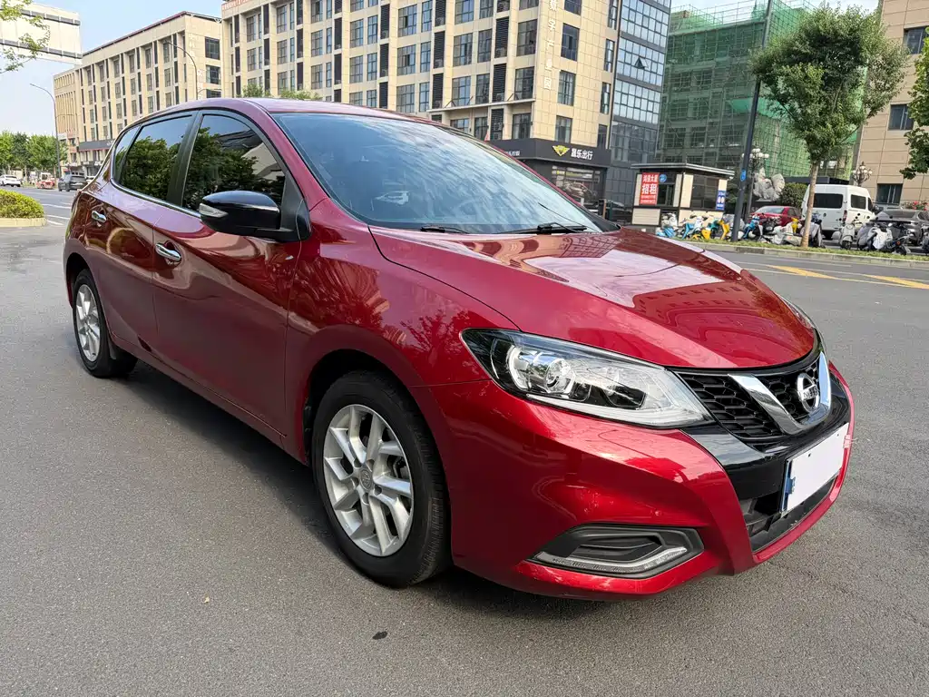 Nissan TIIDA фото 3
