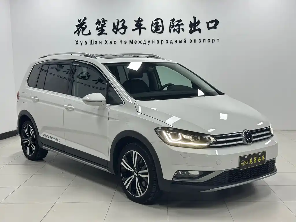 Volkswagen Touran фото 3