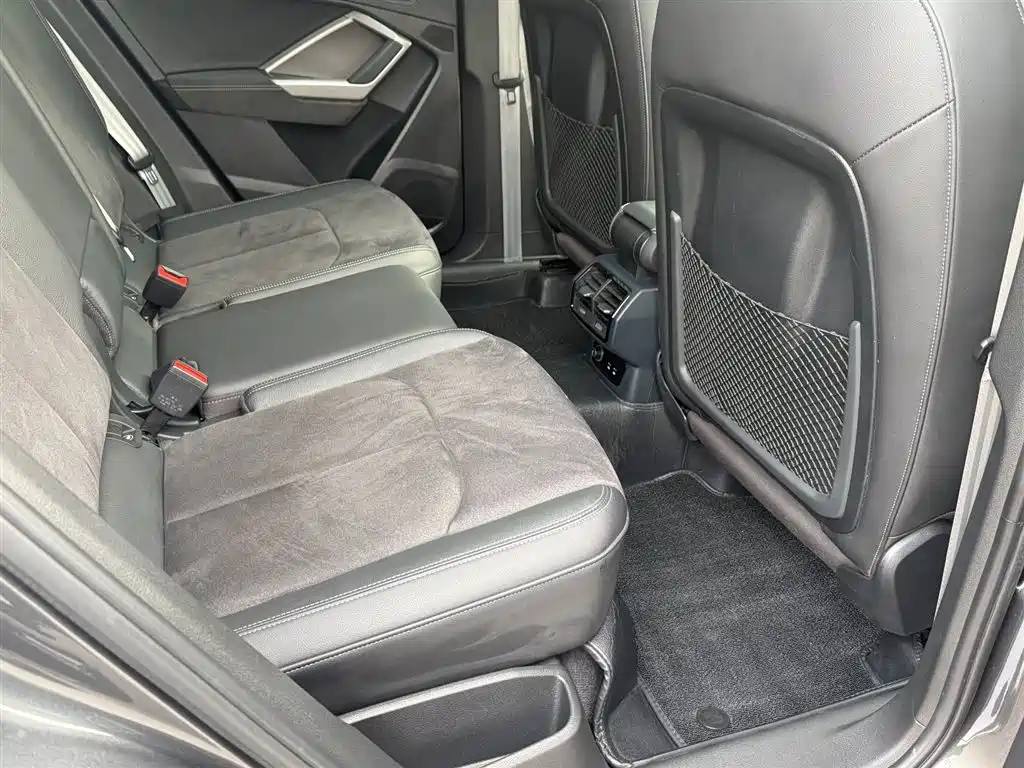 Audi Q3 фото 7