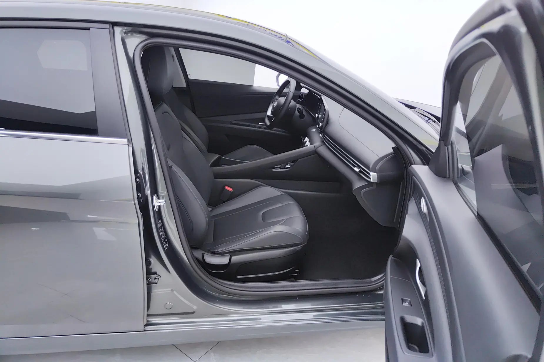 Hyundai Elantra 1.5L CVT фото 3