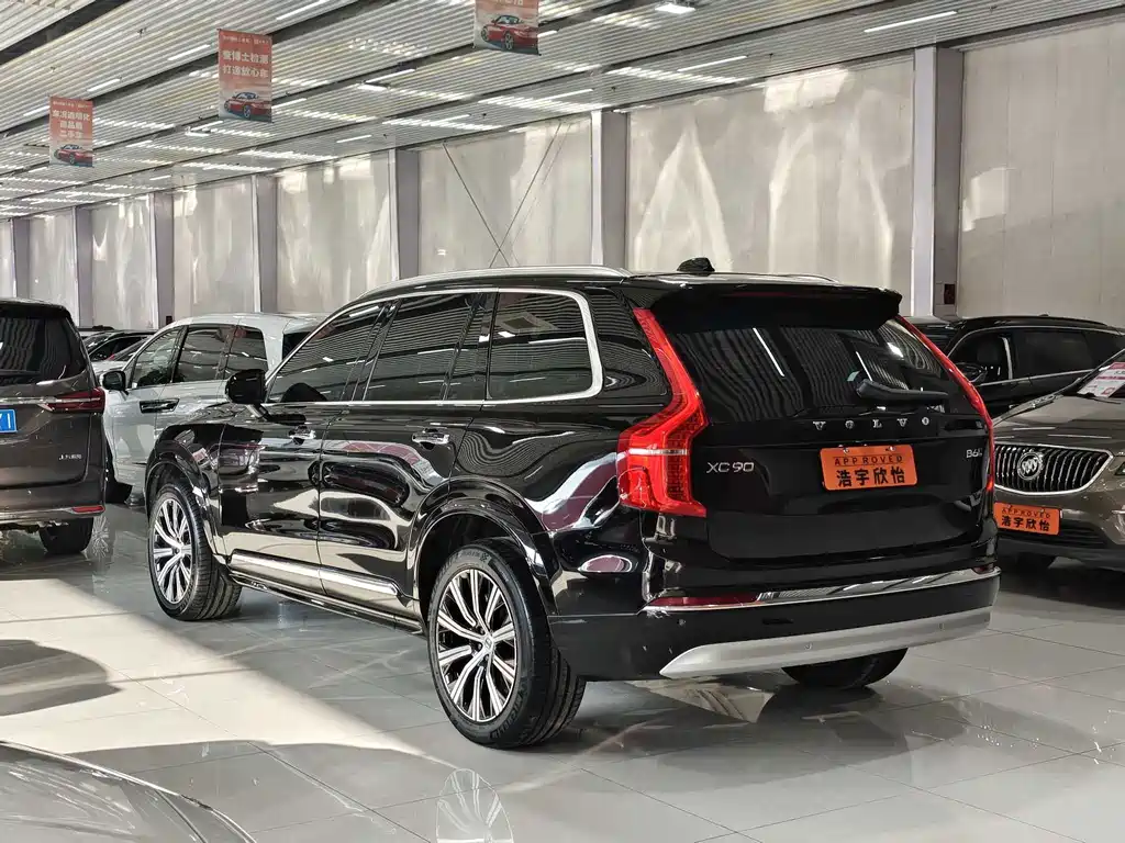 Volvo XC90 фото 4