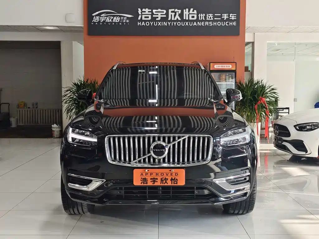 Volvo XC90 фото 2