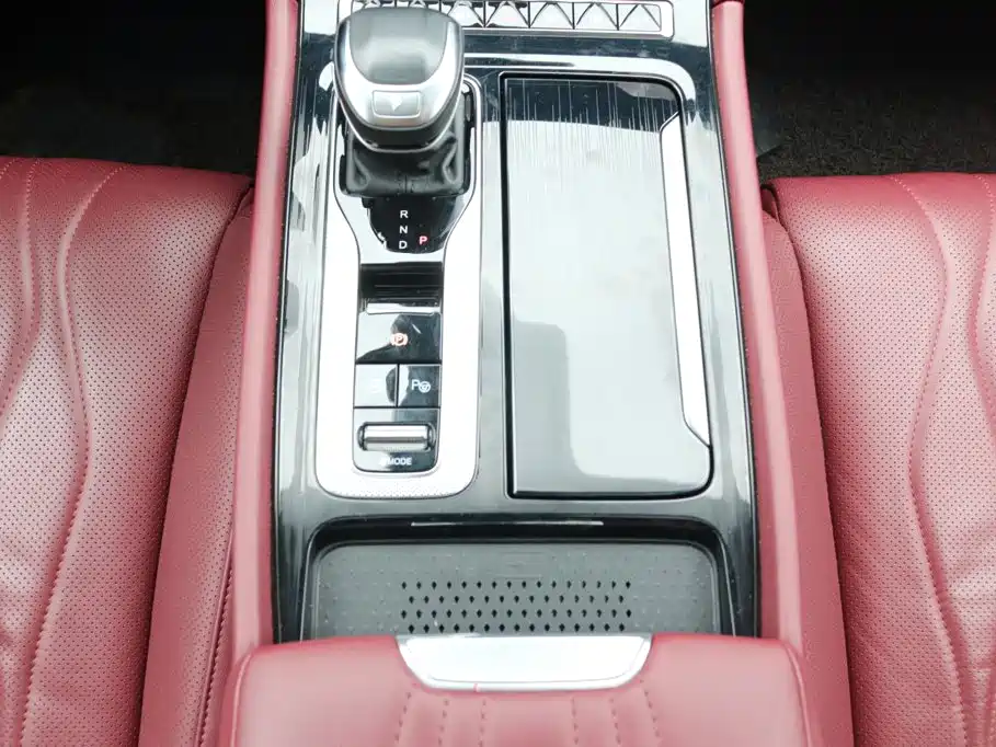 Hongqi H5 фото 7