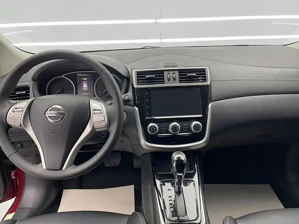 Nissan TIIDA фото 6