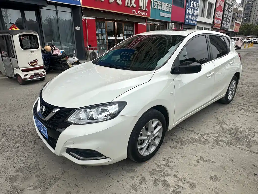 Nissan TIIDA фото 3