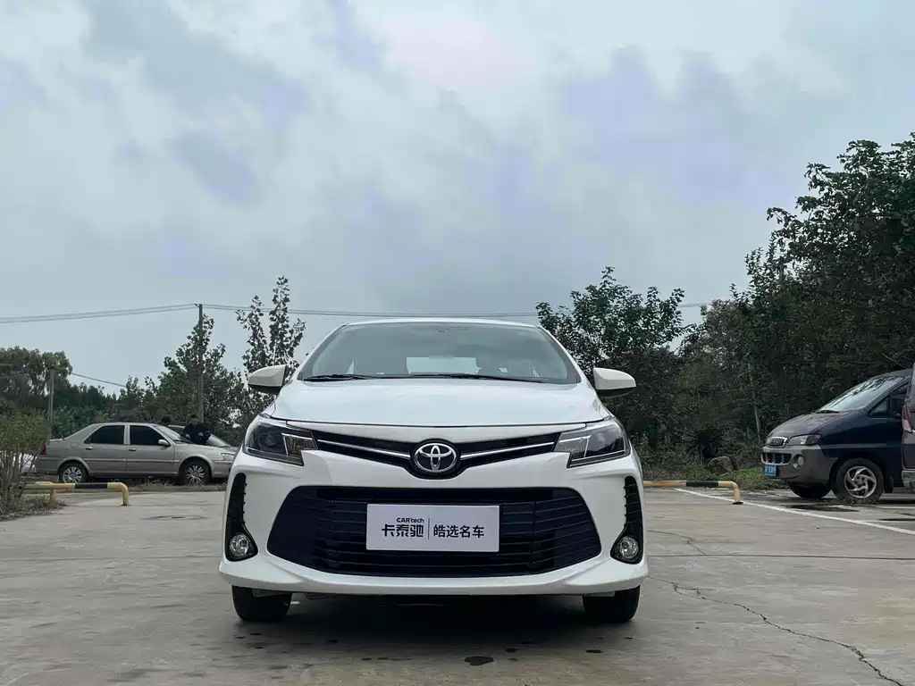 Toyota Vios фото 2