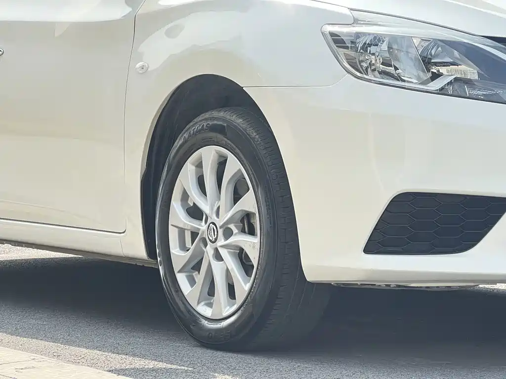 Nissan Sylphy фото 7