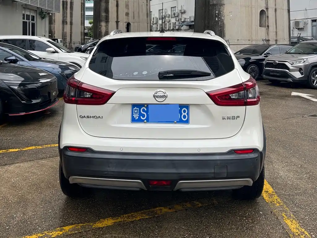 Nissan Qashqai фото 4