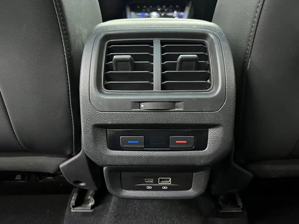 Volkswagen Touran фото 11