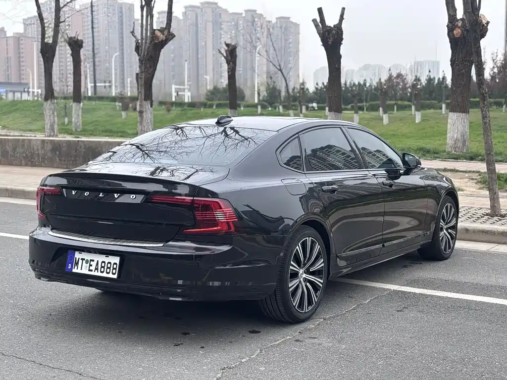 Volvo S90 фото 7