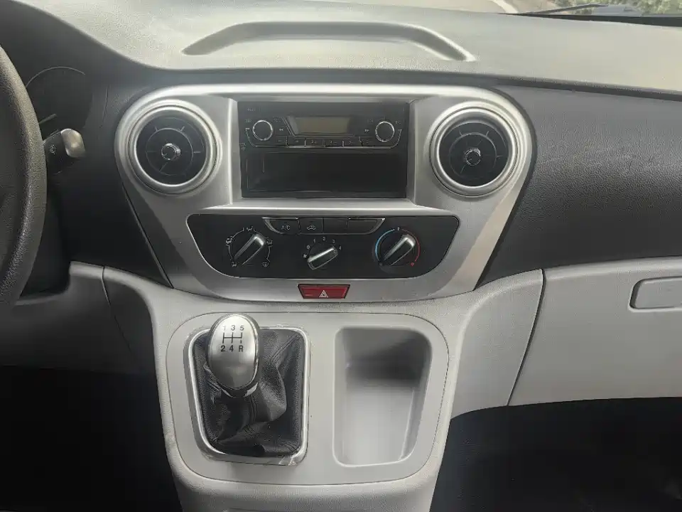JAC Refine Refine M3 фото 12