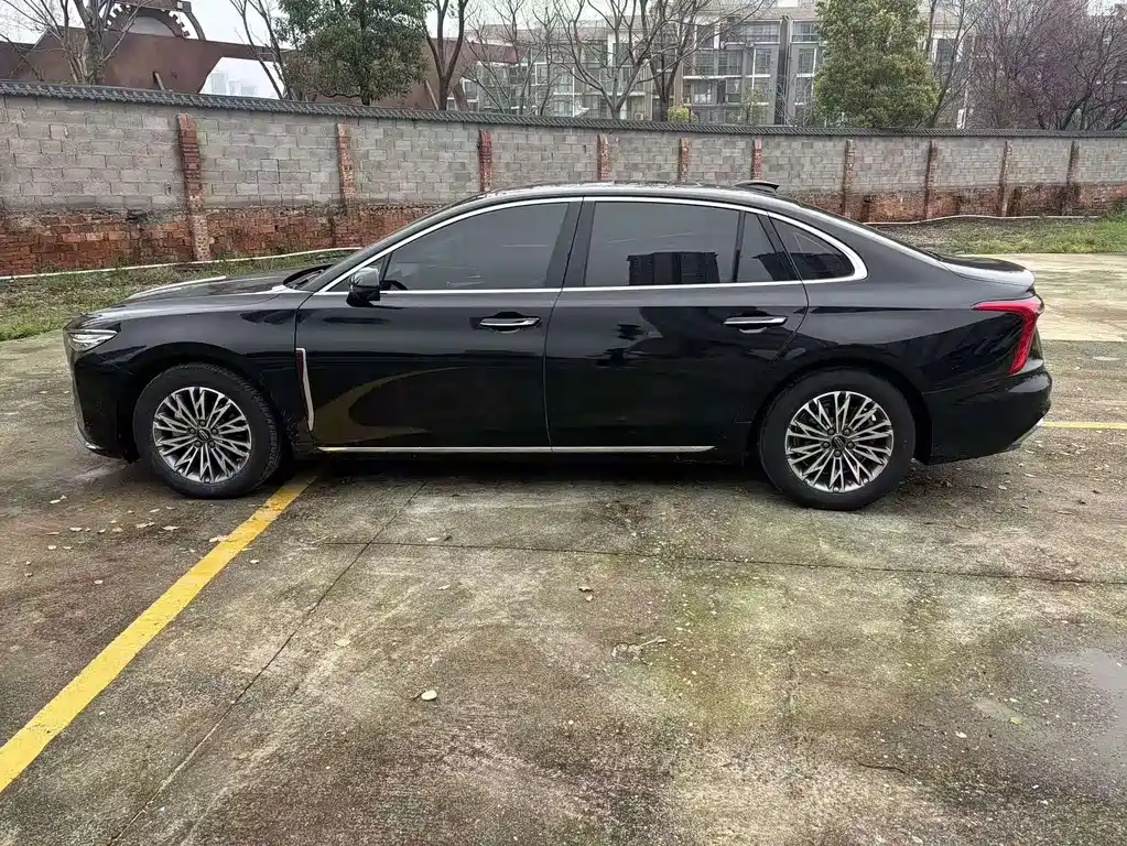 Hongqi H5 фото 4