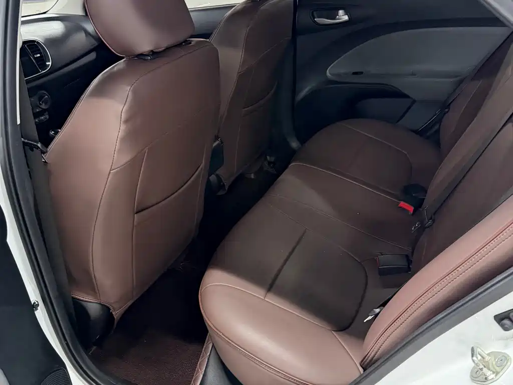 Kia Pegas фото 4