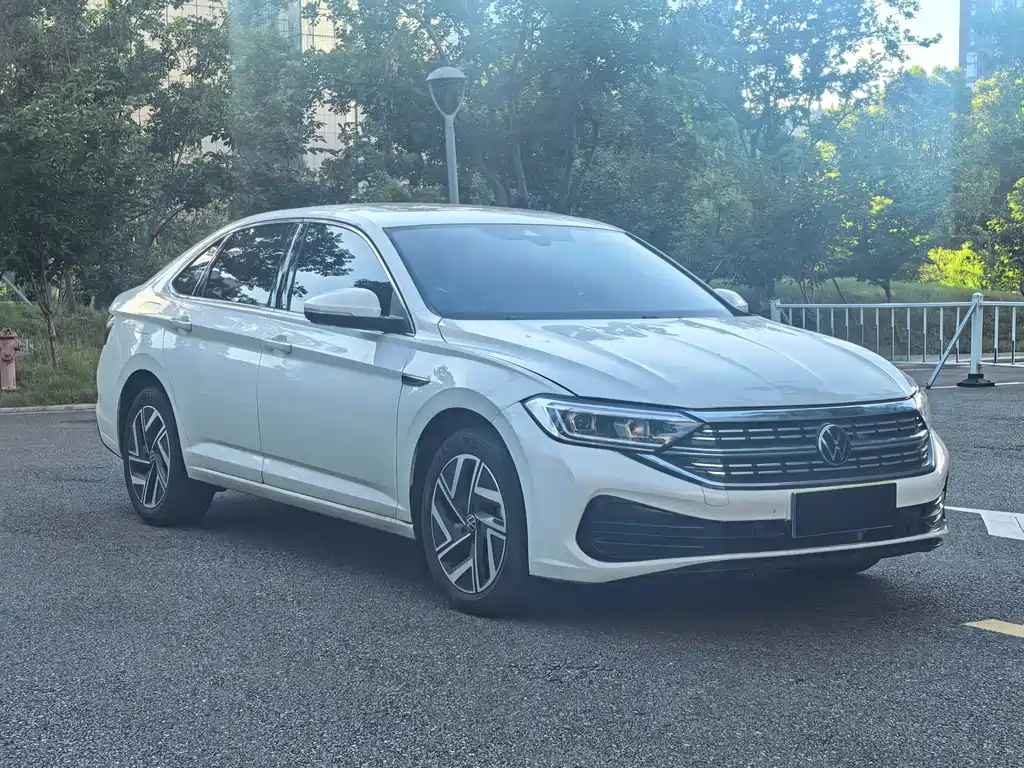 Volkswagen Sagitar фото 3