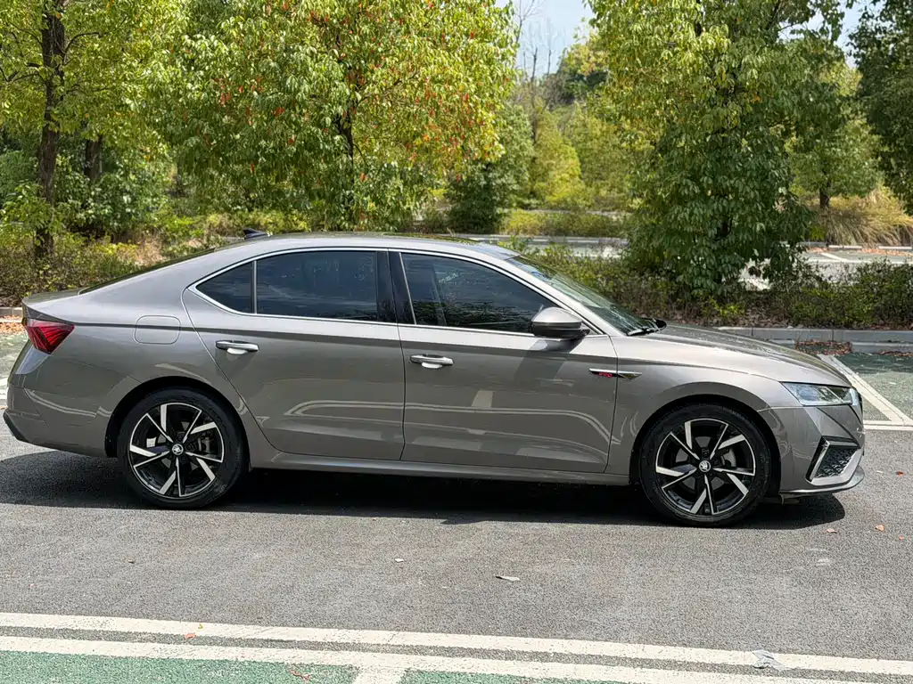 Skoda Octavia фото 4