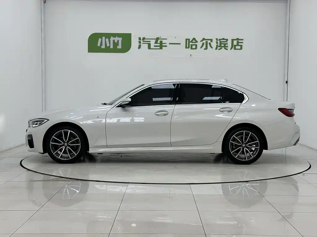 BMW 3 Series фото 5
