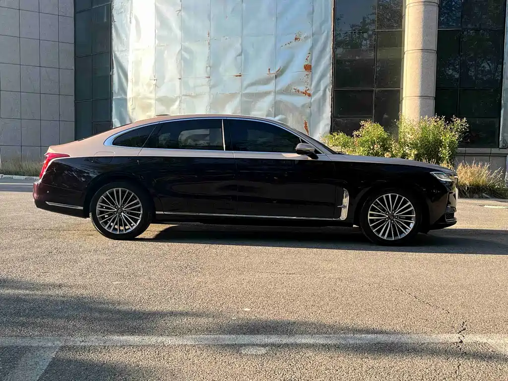 Hongqi H9 фото 7