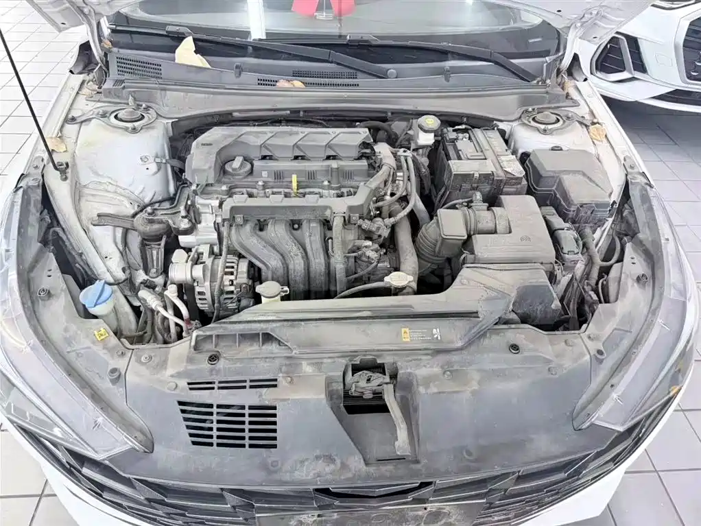 Hyundai Elantra фото 6