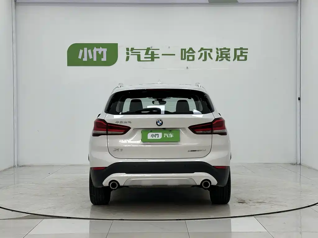 BMW X1 фото 6