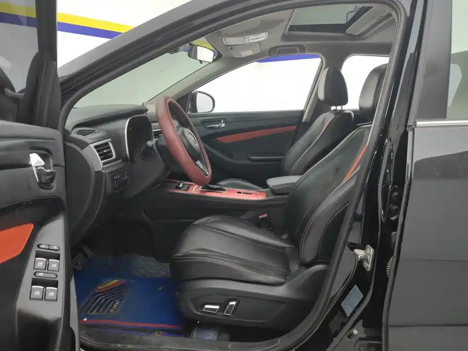 Dongfeng Fengon Fengon 580 фото 9