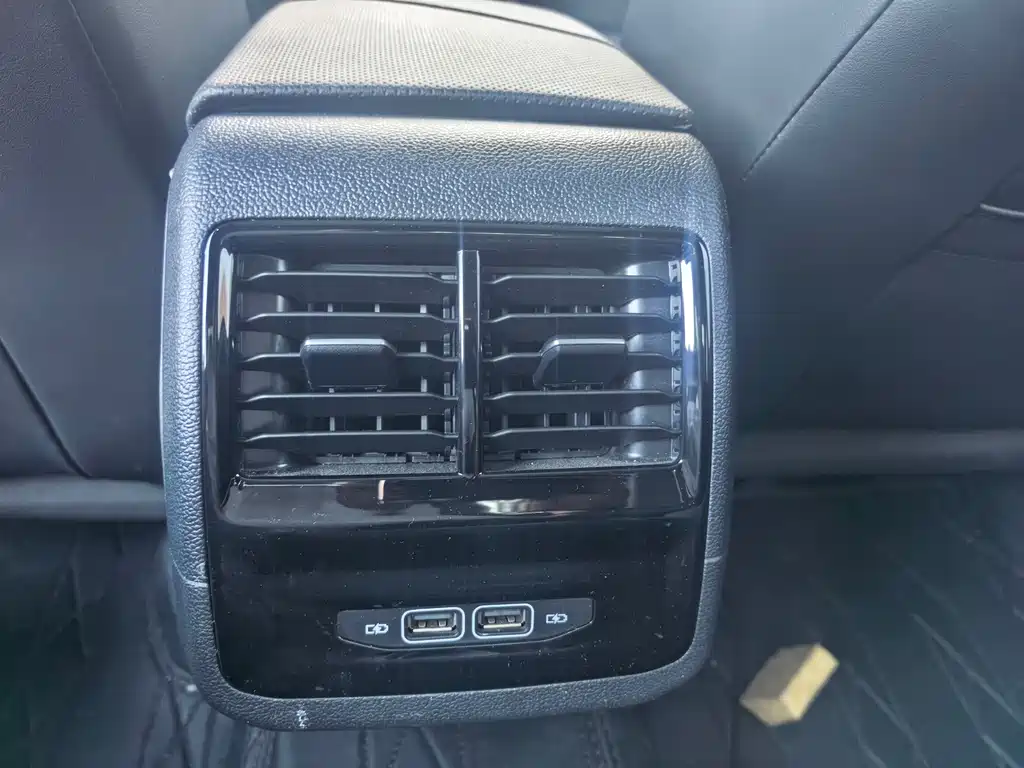 Volkswagen Sagitar фото 10