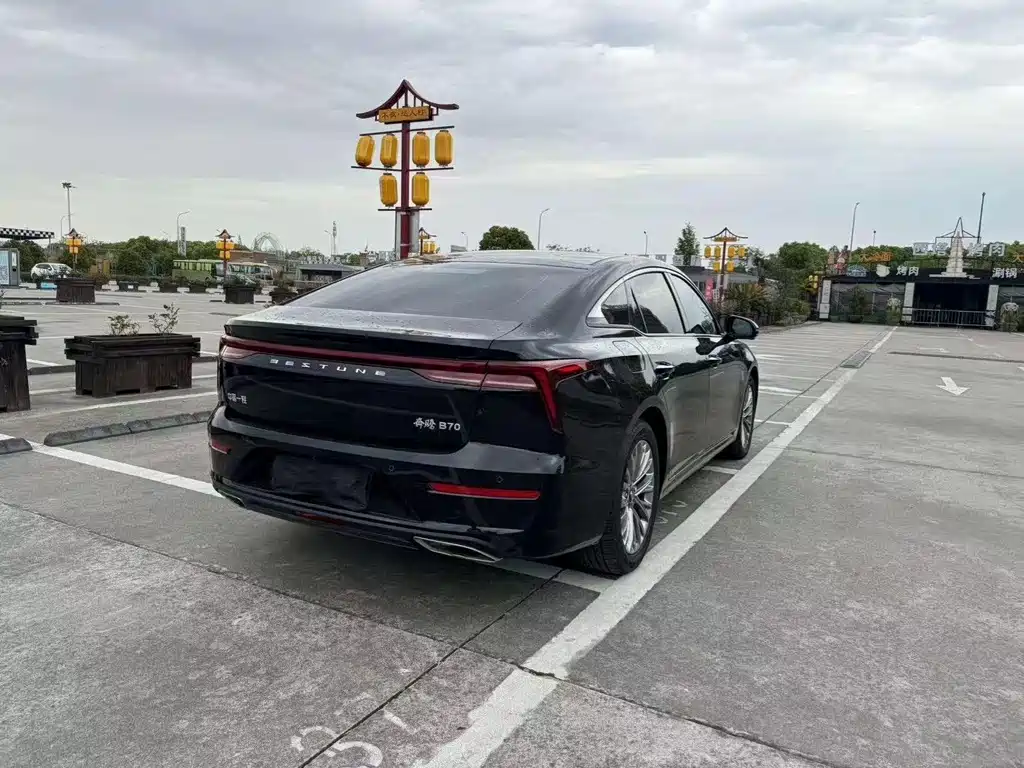 Bestune B70 фото 12