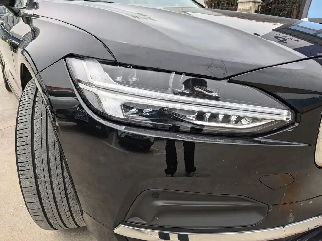 Volvo S90 фото 10