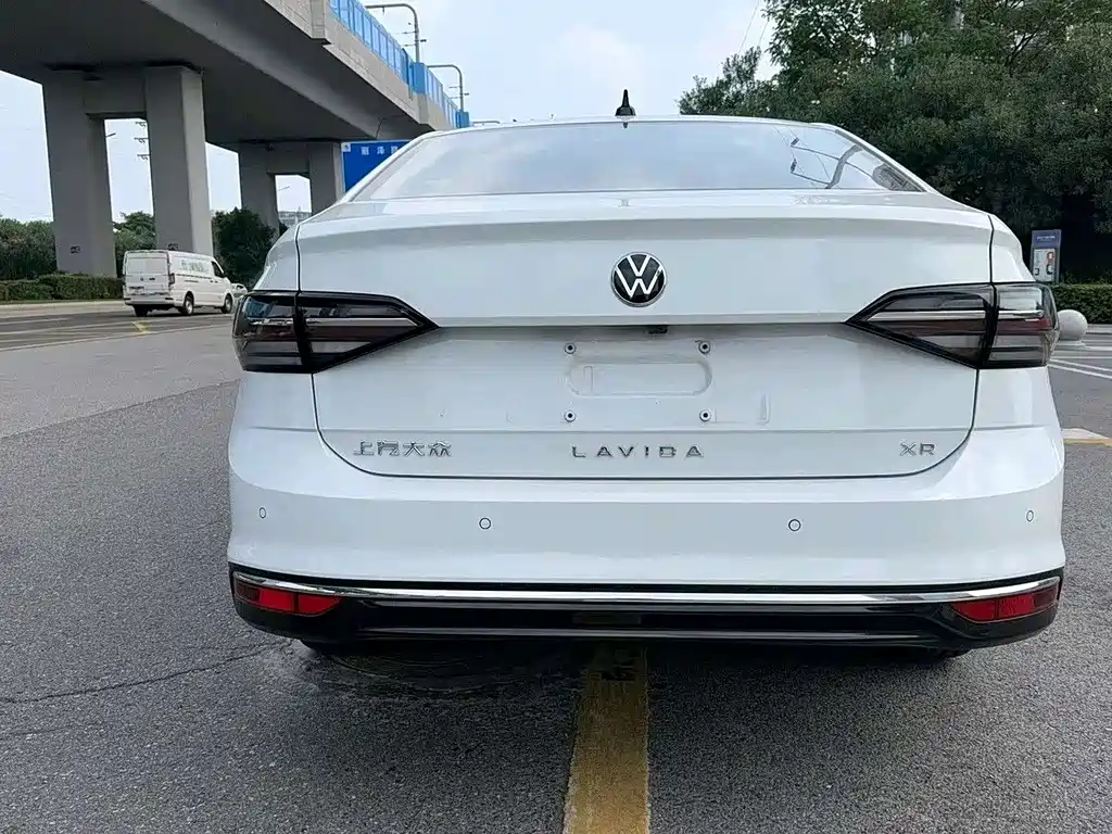 Volkswagen Lavida фото 9