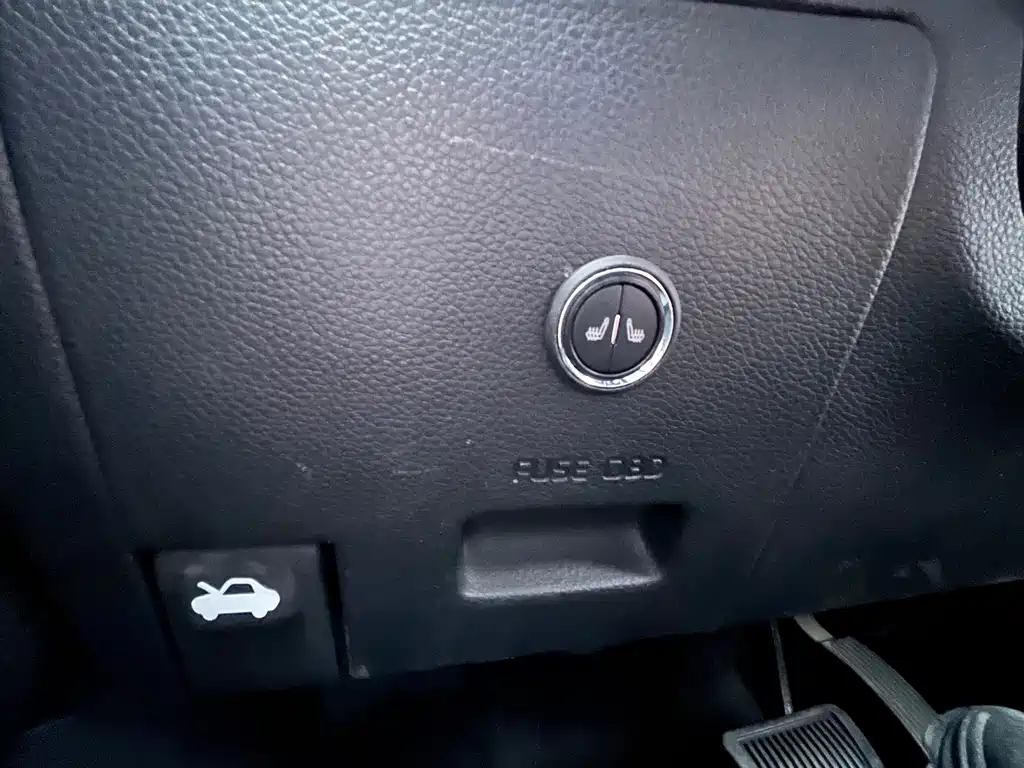 Kia Pegas фото 12