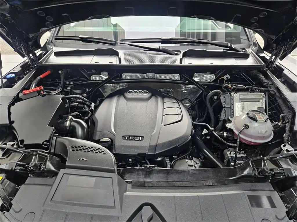 Audi Q5L Sportback фото 8