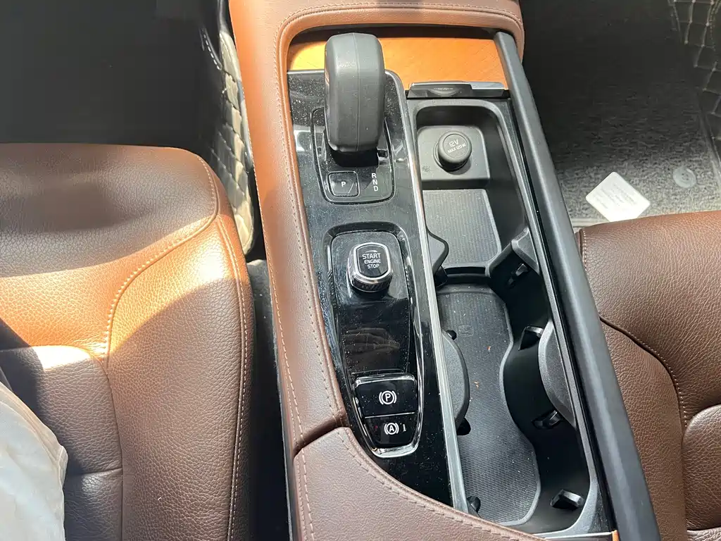 Volvo XC90 фото 9