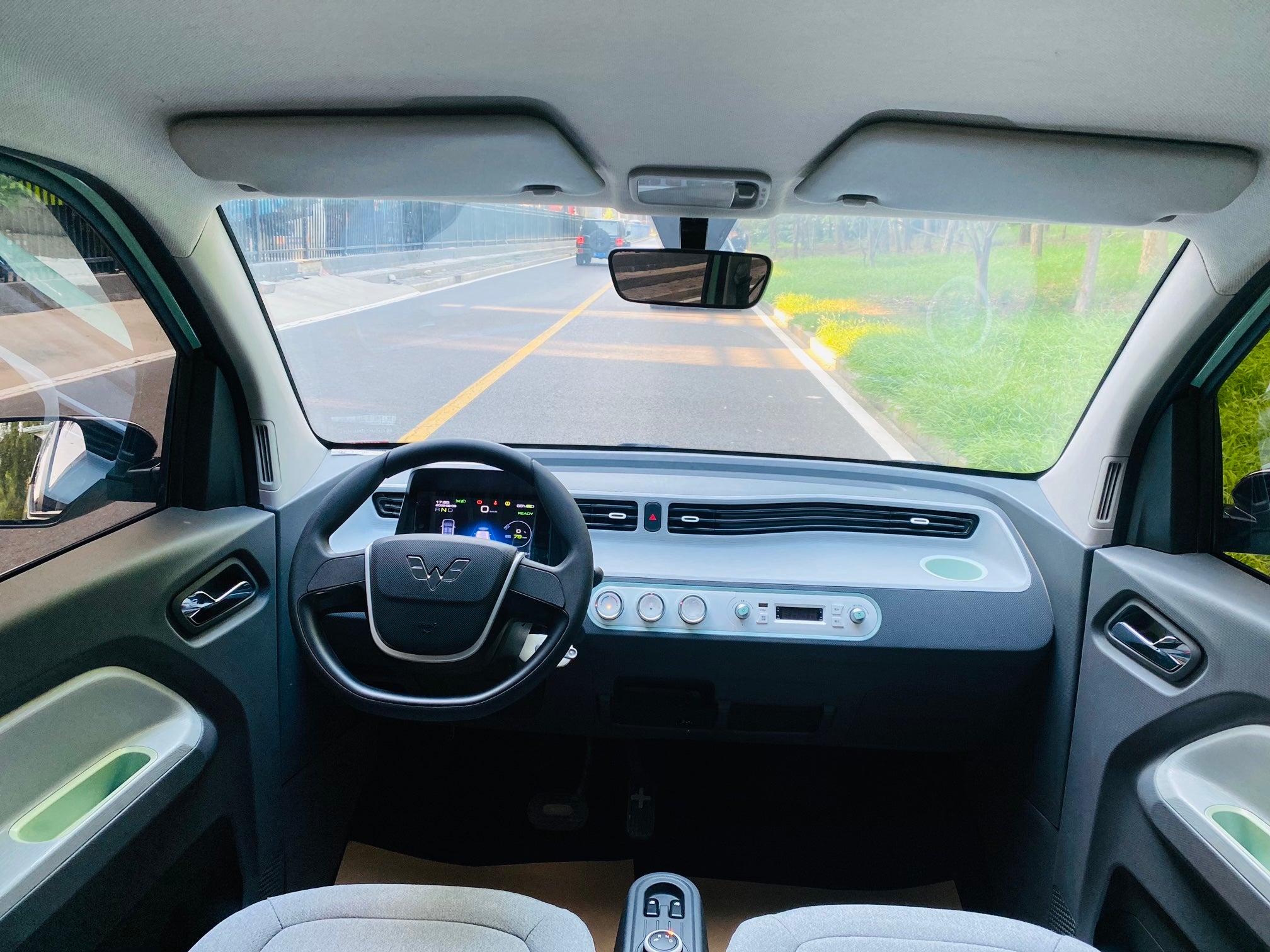 Wuling Hongguang MINIEV Electric фото 2