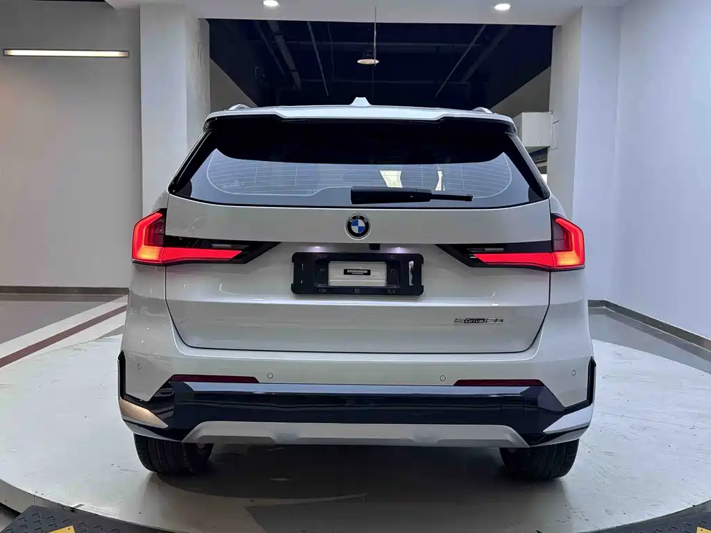 BMW X1 фото 5