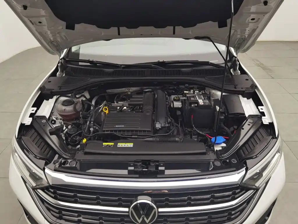Volkswagen Sagitar фото 6
