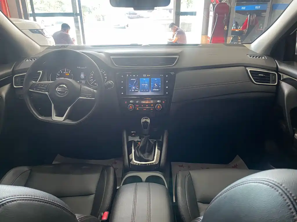 Nissan Qashqai фото 11