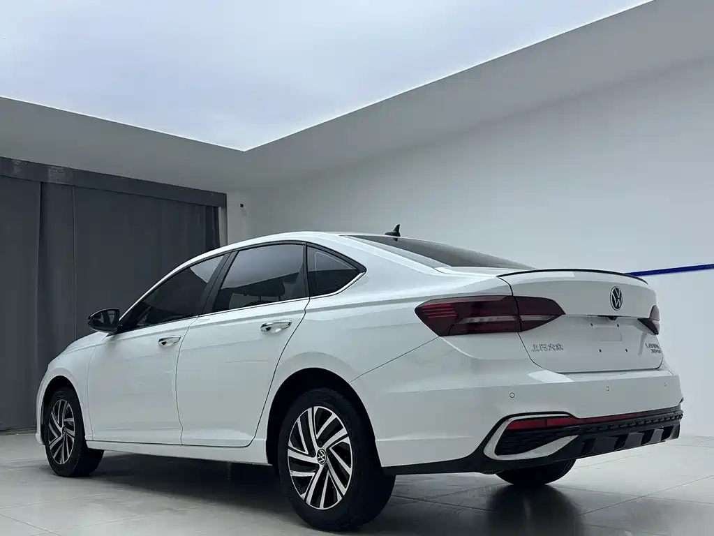 Volkswagen Lavida фото 4