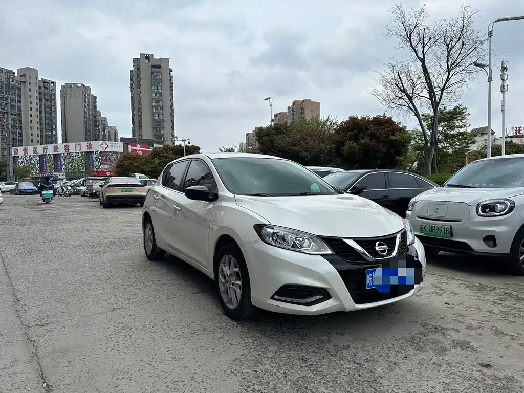 Nissan TIIDA фото 9