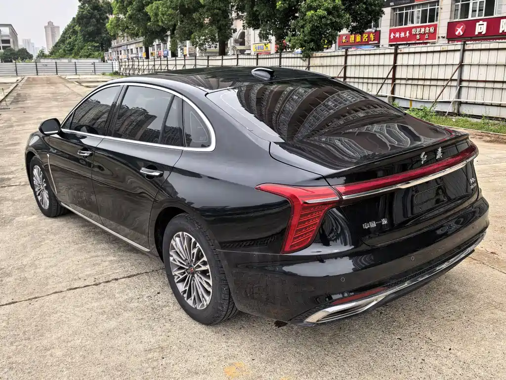 Hongqi H5 фото 8