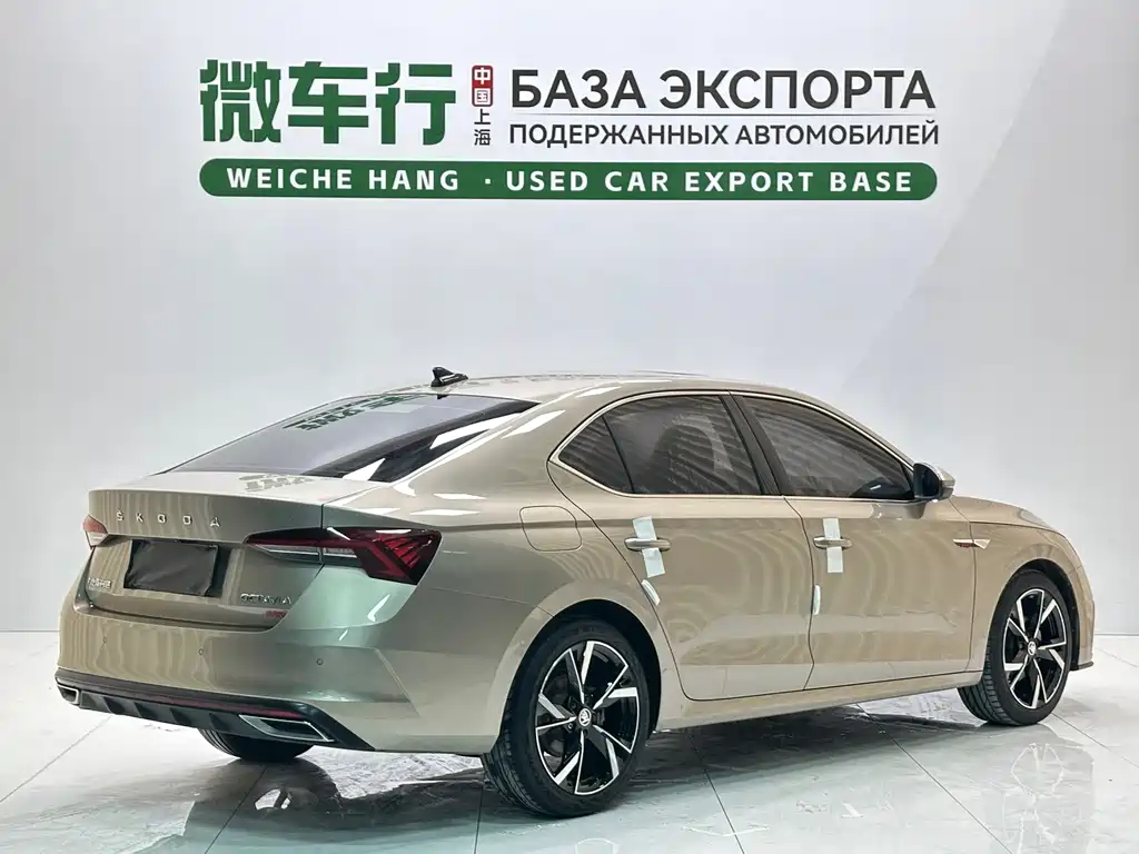 Skoda Octavia фото 4