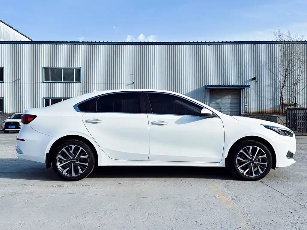 Kia K3 фото 5